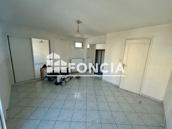 À vendre Appartement 4 pièces 100 m² - Marseille 13009