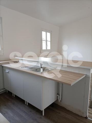 Location 2 Pieces 82 33000 Bordeaux 57 3555 01 0001