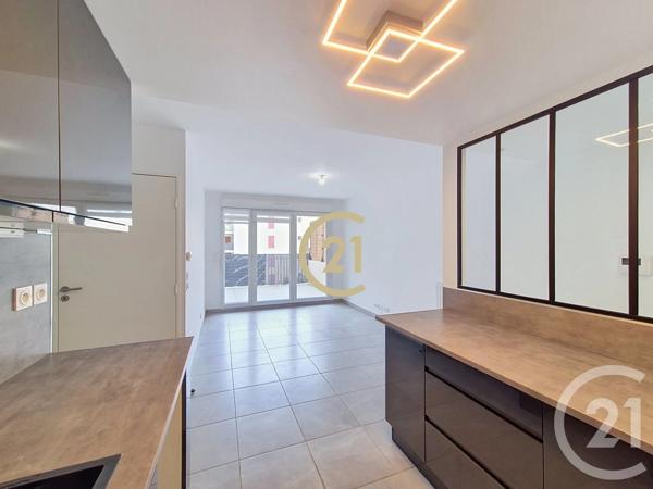 Appartement à vendre  2 pièces - 39,62 m 2   PELISSANNE  - 13