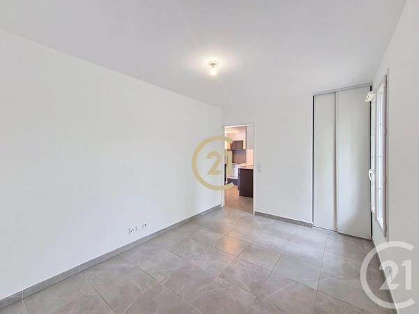 Appartement à vendre  2 pièces - 39,62 m 2   PELISSANNE  - 13