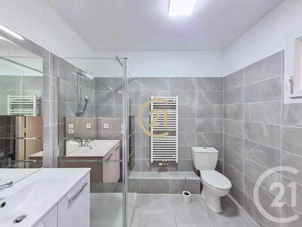 Appartement à vendre  2 pièces - 39,62 m 2   PELISSANNE  - 13