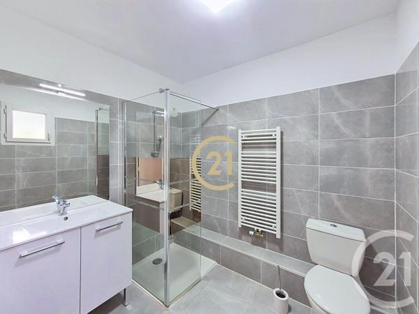 Appartement à vendre  2 pièces - 39,62 m 2   PELISSANNE  - 13