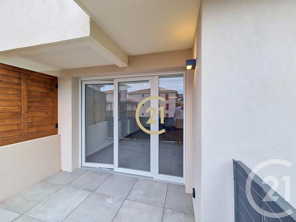 Appartement à vendre  2 pièces - 39,62 m 2   PELISSANNE  - 13