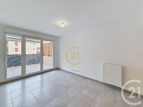Appartement à vendre  2 pièces - 39,62 m 2   PELISSANNE  - 13