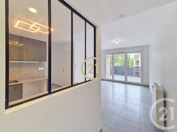 Appartement à vendre  2 pièces - 39,62 m 2   PELISSANNE  - 13