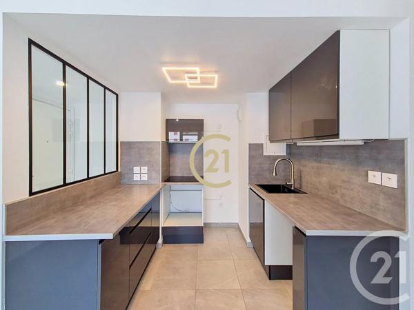 Appartement à vendre  2 pièces - 39,62 m 2   PELISSANNE  - 13