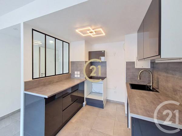 Appartement à vendre  2 pièces - 39,62 m 2   PELISSANNE  - 13