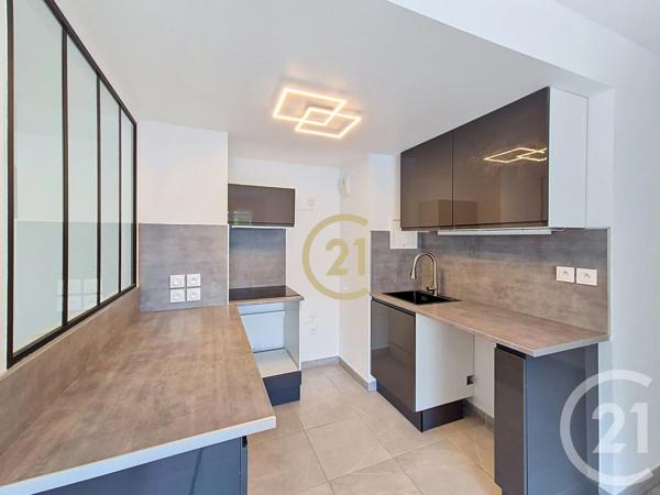 Appartement à vendre  2 pièces - 39,62 m 2   PELISSANNE  - 13