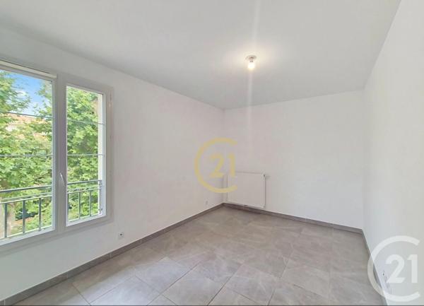 Appartement à vendre  2 pièces - 39,62 m 2   PELISSANNE  - 13