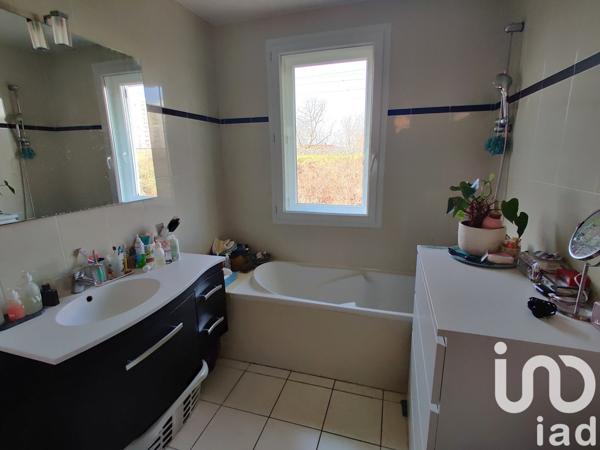 Appartement 5 pièces de 100 m² à Neuilly-sur-Marne (93330)