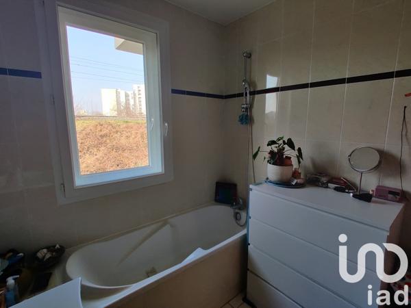 Appartement 5 pièces de 100 m² à Neuilly-sur-Marne (93330)