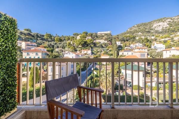 Appartement de 3 pièces au dernier étage avec terrasse et vue mer