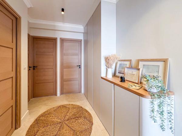 Appartement de 3 pièces au dernier étage avec terrasse et vue mer