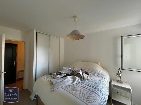 Appartement à louer 3 pièces 64.39m² Tours (37000)