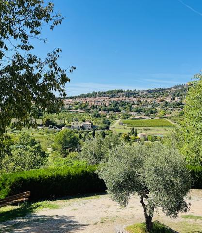 Saint-Saturnin-lès-Apt (84490) Vue dominante à 180° proche village !