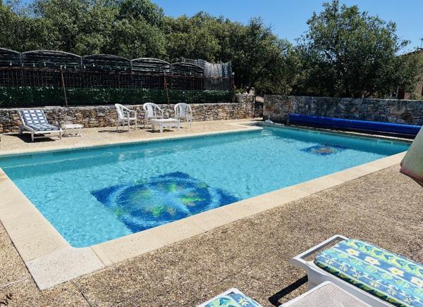 Saint-Saturnin-lès-Apt (84490) Vue dominante à 180° proche village !