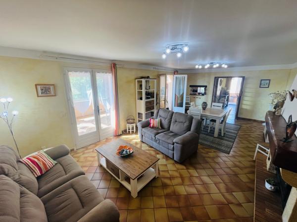 Saint-Saturnin-lès-Apt (84490) Vue dominante à 180° proche village !