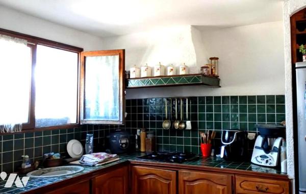 VILLA T5 AVEC GRAND GARAGE ATTENANT ET PISCINE A SAINT-MAXIMIN 