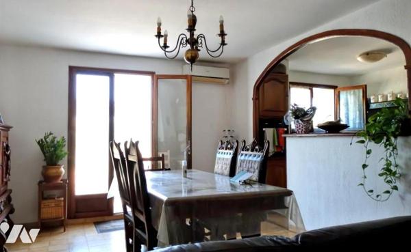 VILLA T5 AVEC GRAND GARAGE ATTENANT ET PISCINE A SAINT-MAXIMIN 