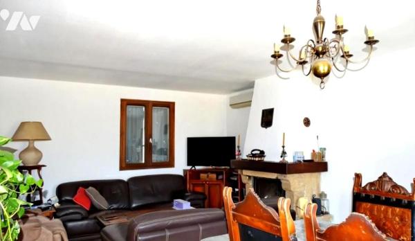 VILLA T5 AVEC GRAND GARAGE ATTENANT ET PISCINE A SAINT-MAXIMIN 