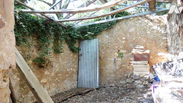 VILLA T5 AVEC GRAND GARAGE ATTENANT ET PISCINE A SAINT-MAXIMIN 