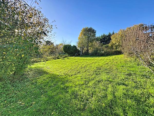 Terrain à bâtir Meximieux 904 m2, constructible, secteur calme et résidentiel