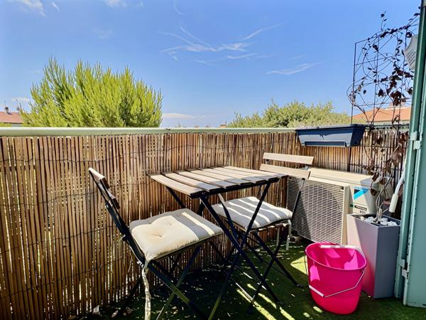 MONTOLIVET 13012 - T3 DE 60,59 M2 - BALCONS - CALME