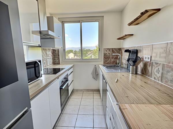 MONTOLIVET 13012 - T3 DE 60,59 M2 - BALCONS - CALME
