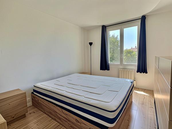 MONTOLIVET 13012 - T3 DE 60,59 M2 - BALCONS - CALME