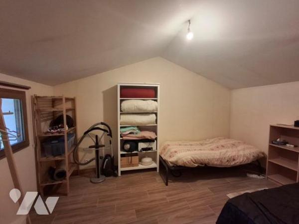 Maison T5 avec garage et véranda sur 9000m2 de jardin dans écrin de verdure