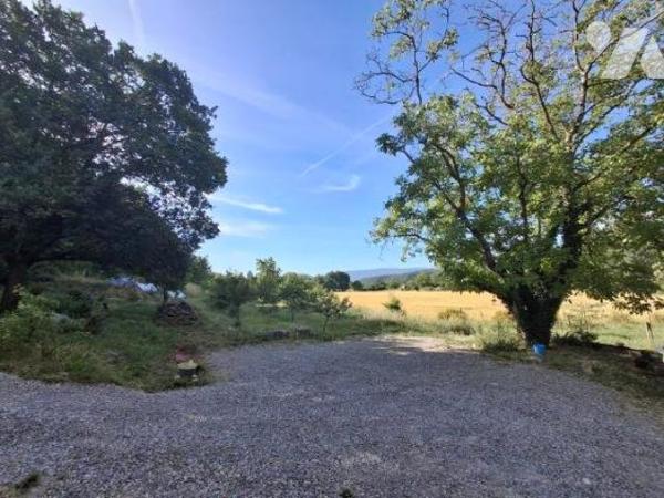 Maison T5 avec garage et véranda sur 9000m2 de jardin dans écrin de verdure