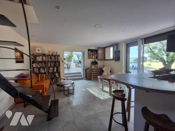 Maison T5 avec garage et véranda sur 9000m2 de jardin dans écrin de verdure