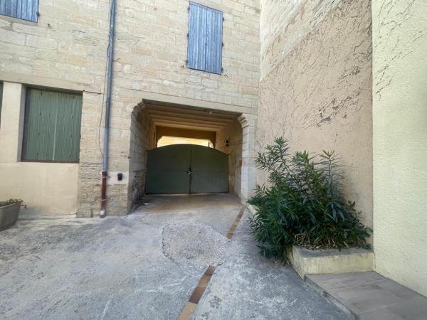 Appartement
         4 pièces
        - 67 m² 236 000 € *