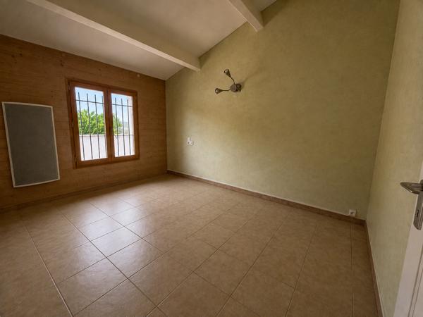Appartement
         4 pièces
        - 67 m² 236 000 € *