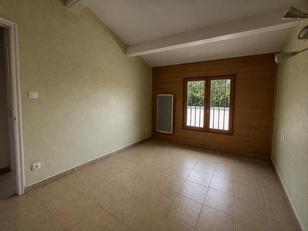Appartement
         4 pièces
        - 67 m² 236 000 € *