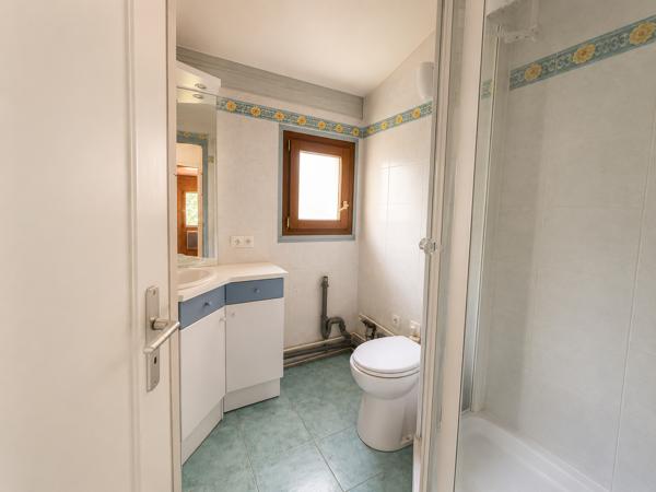 Appartement
         4 pièces
        - 67 m² 236 000 € *