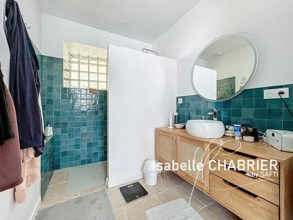 La Flèche centre. Maison avec jardin et vue Loir