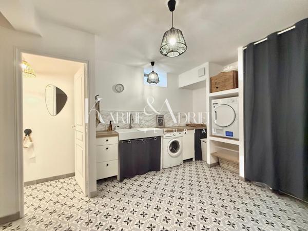 Maison de ville 3 chambres, bureau, véranda, cave et jardin