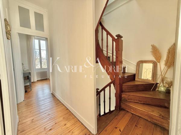 Maison de ville 3 chambres, bureau, véranda, cave et jardin