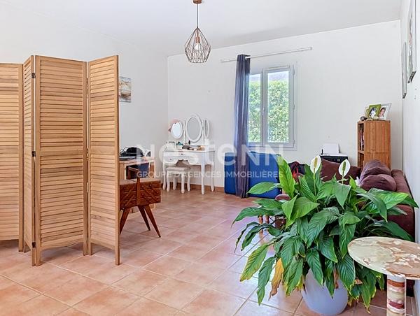 Maison 6 pièces à vendre à Saint Vallier de Thiey avec piscine et grand terrain