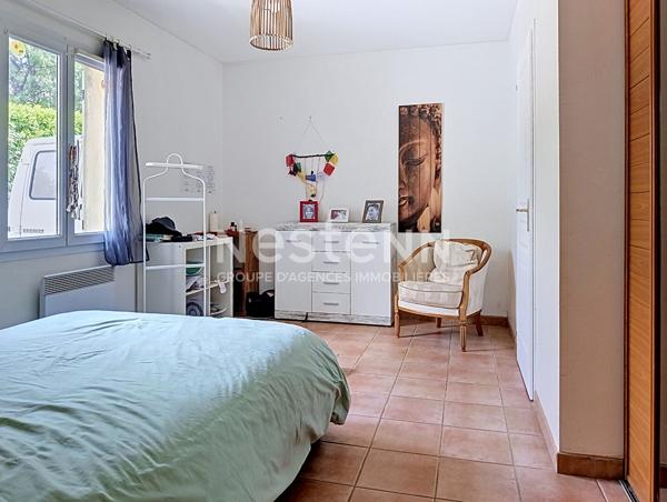 Maison 6 pièces à vendre à Saint Vallier de Thiey avec piscine et grand terrain