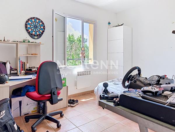 Maison 6 pièces à vendre à Saint Vallier de Thiey avec piscine et grand terrain