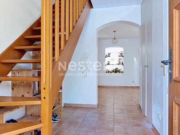 Maison 6 pièces à vendre à Saint Vallier de Thiey avec piscine et grand terrain