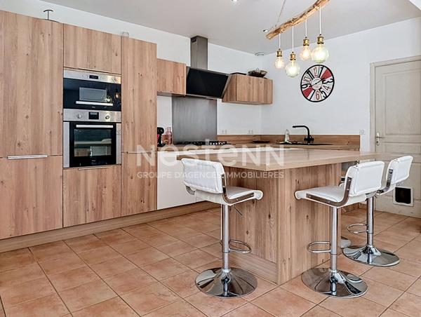 Maison 6 pièces à vendre à Saint Vallier de Thiey avec piscine et grand terrain