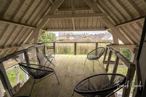 Maison de caractère sur près de 2000 m² de terrain, avec vue dégagée sur la campagne