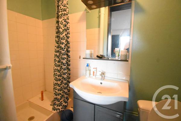 Maison à vendre  6 pièces - 129 m 2   VICHY  - 03