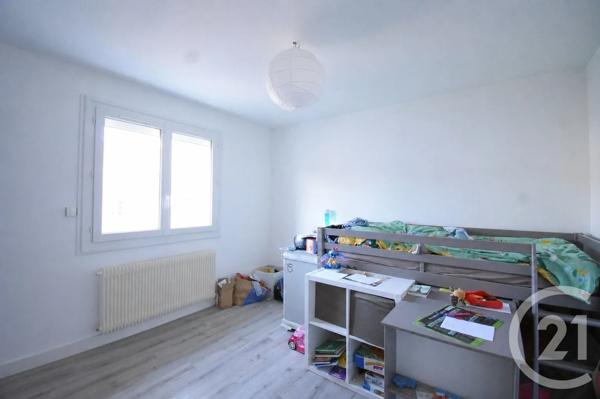 Maison à vendre  6 pièces - 129 m 2   VICHY  - 03