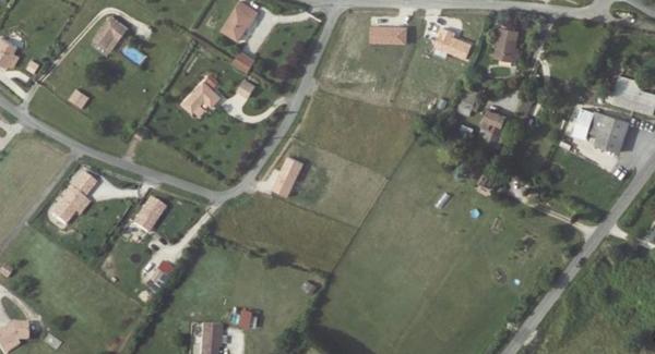 Terrain constructible plat