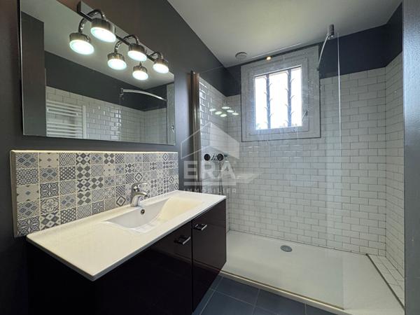 À vendre, à Boulazac (24750) superbe VILLA entièrement rénovée, sur les hauteurs de Périgueux