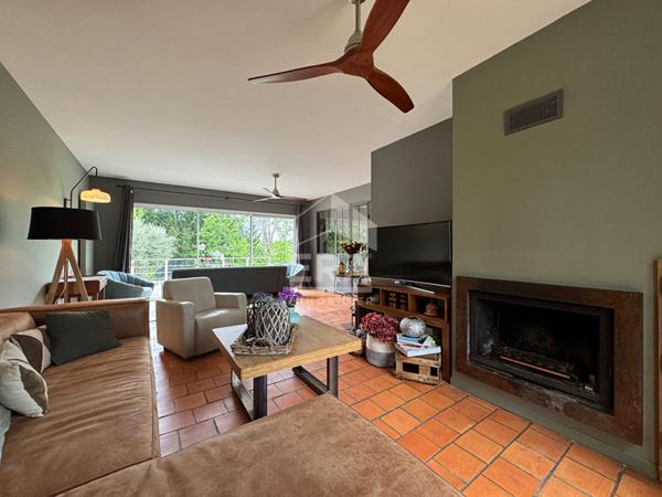 À vendre, à Boulazac (24750) superbe VILLA entièrement rénovée, sur les hauteurs de Périgueux